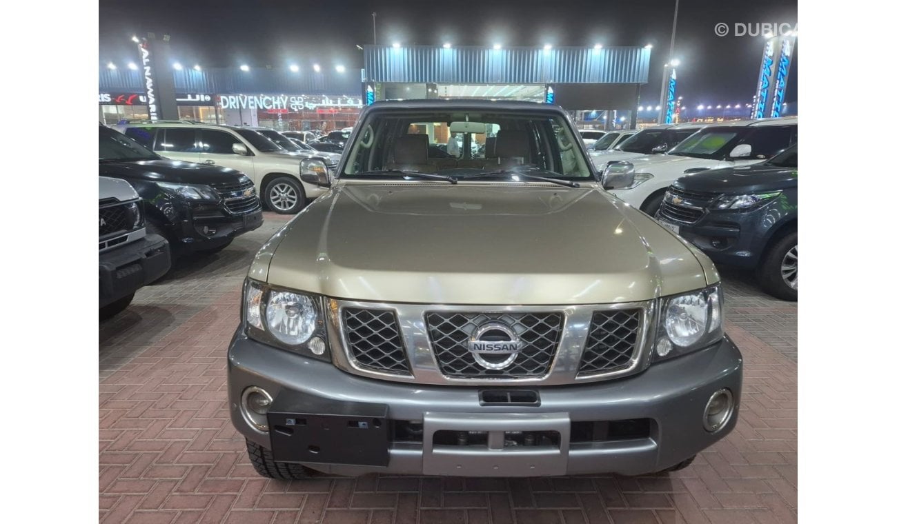 نيسان باترول سوبر سافاري Nissan Patrol Super Safari (Y61), 5dr SUV, 4.8L