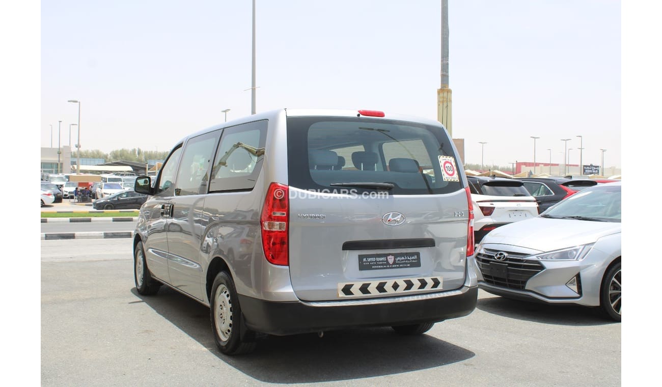 Hyundai H-1 Base GCC - ACCIDENTS FREE - 12 SEATER - AUTOMATIC GEAR