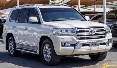 Toyota Land Cruiser GXR V8