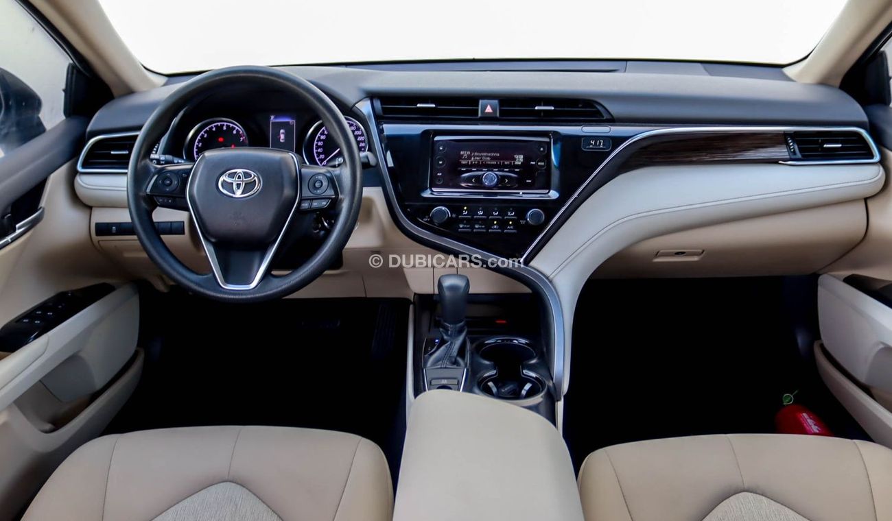 تويوتا كامري S 2.5L (181 HP) Toyota Camry 2018 GCC without accidents in excellent condition 1111 P.M