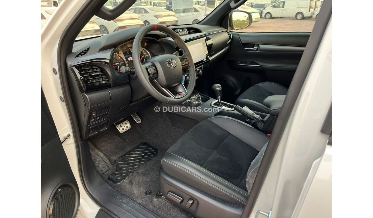 تويوتا هيلوكس HILUX GR SPORT 2.8L DSL