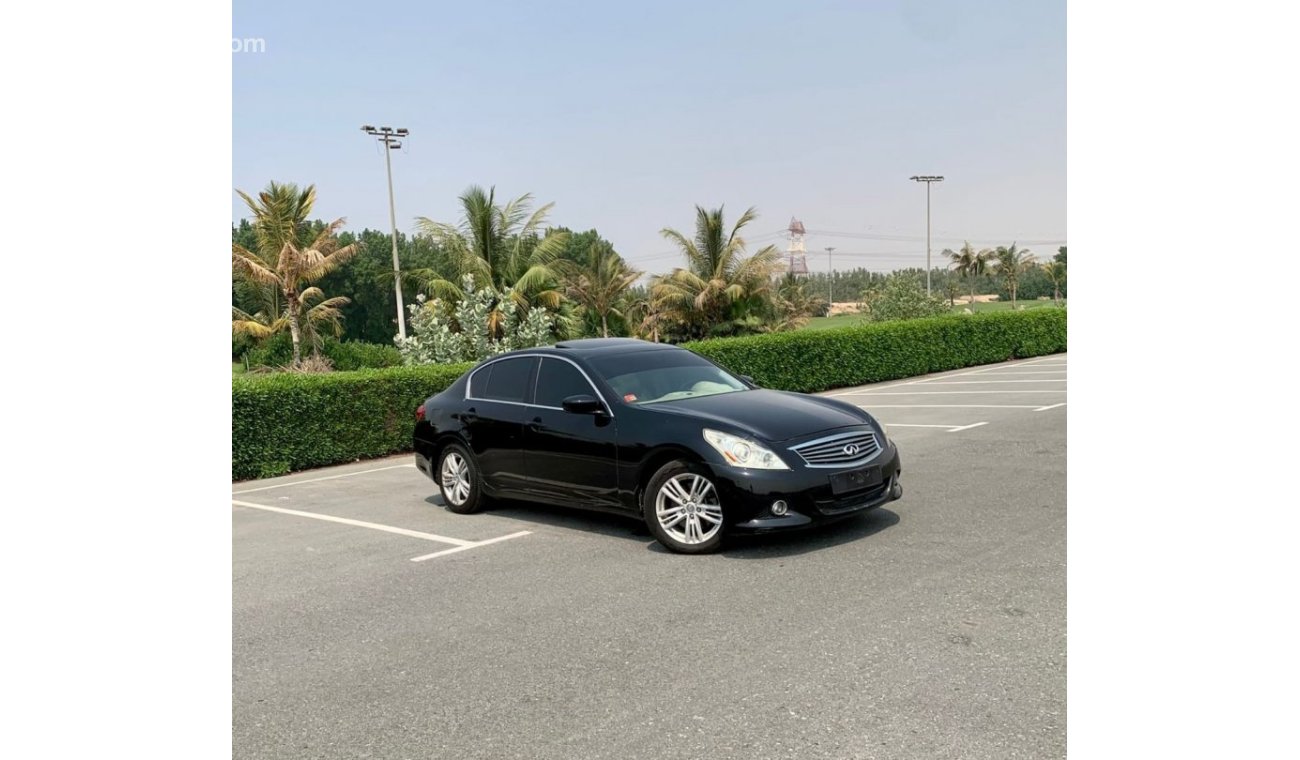 إنفينيتي G37 السياره بحاله جيده جدا لا تحتاج إلى أي مصاريف