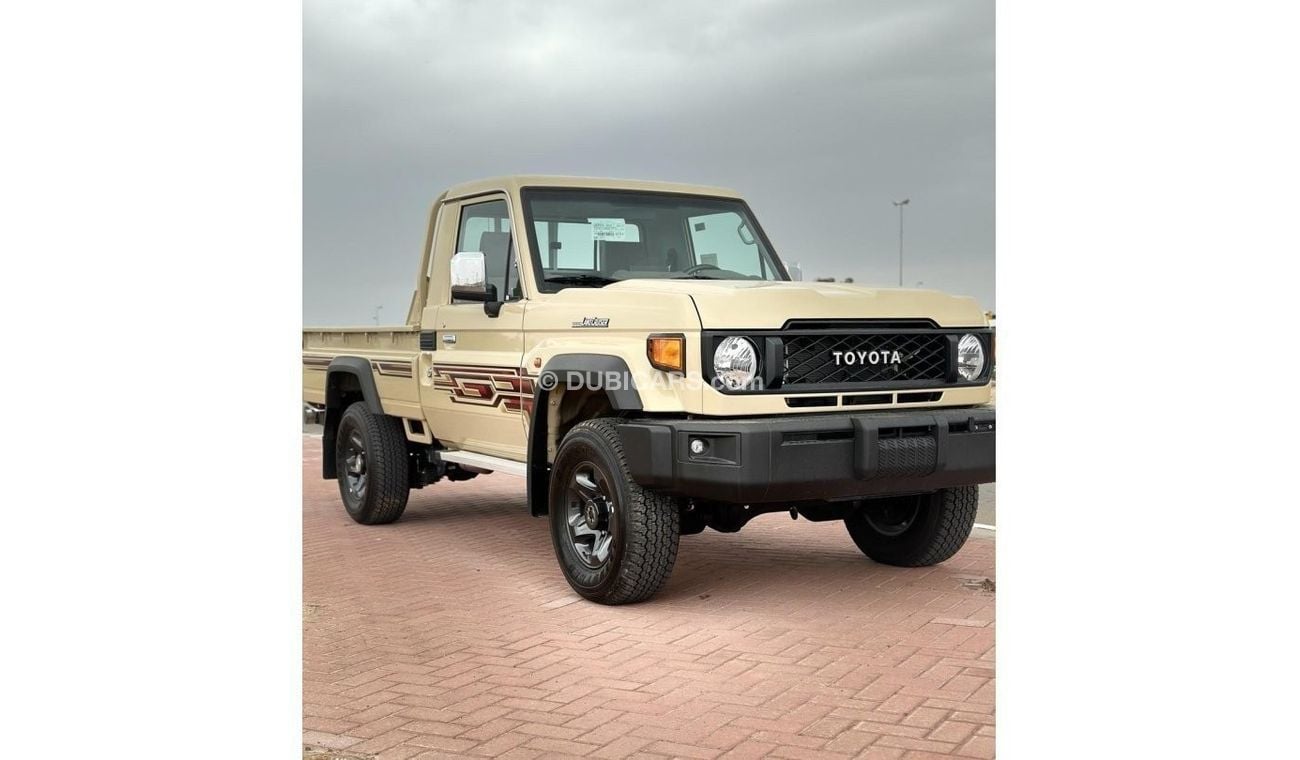 تويوتا لاند كروزر بيك آب Toyota Land Cruiser Pickup LC79 Petrol 4.0L Single Cab Manual