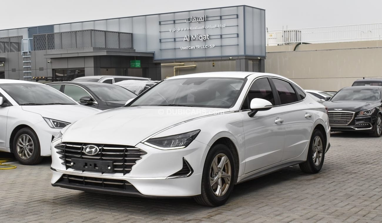 Hyundai Sonata Mid option خاليه من الحوادث