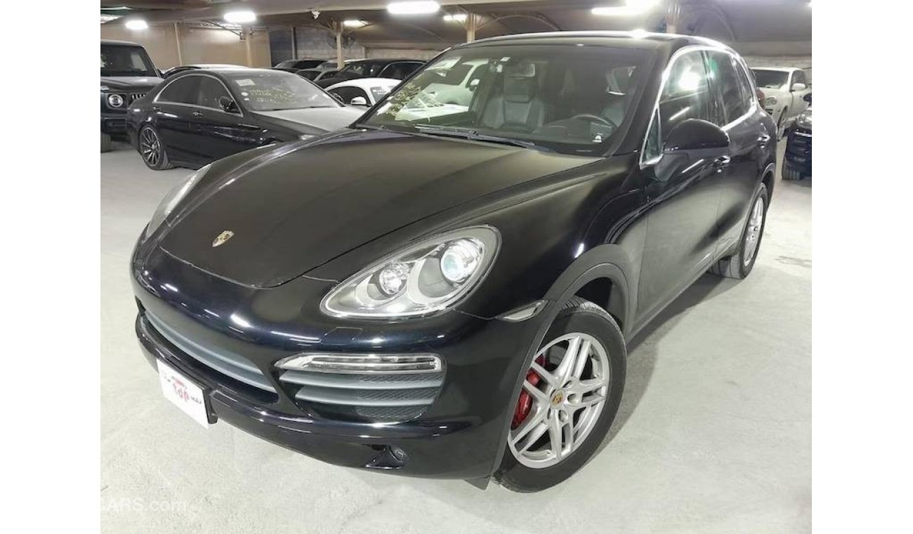 Porsche Cayenne S PORSCHE CAYENNE S 4.8L 2012, WITH LOW MILEAGE, SUNROOF AND MORE..