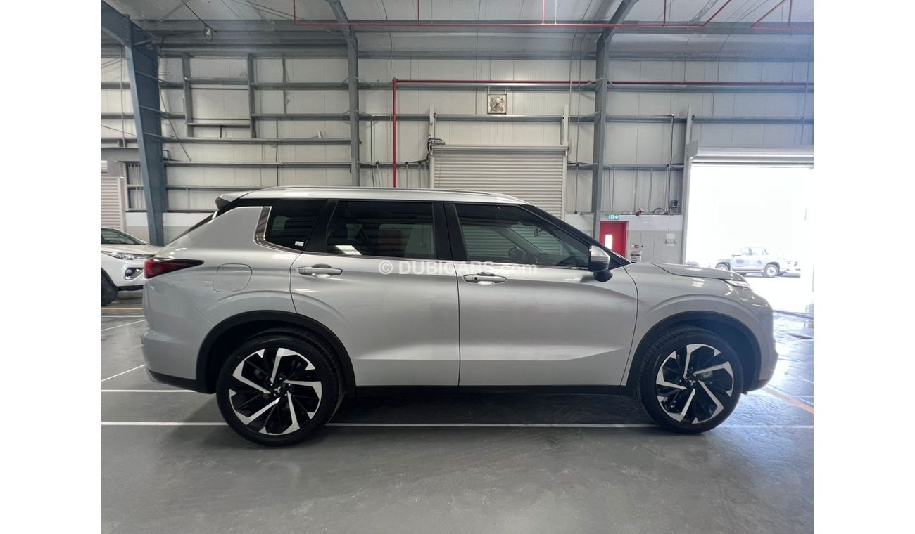 Mitsubishi Outlander 4WD HIGHLINE PANORAMIC SUNROOF