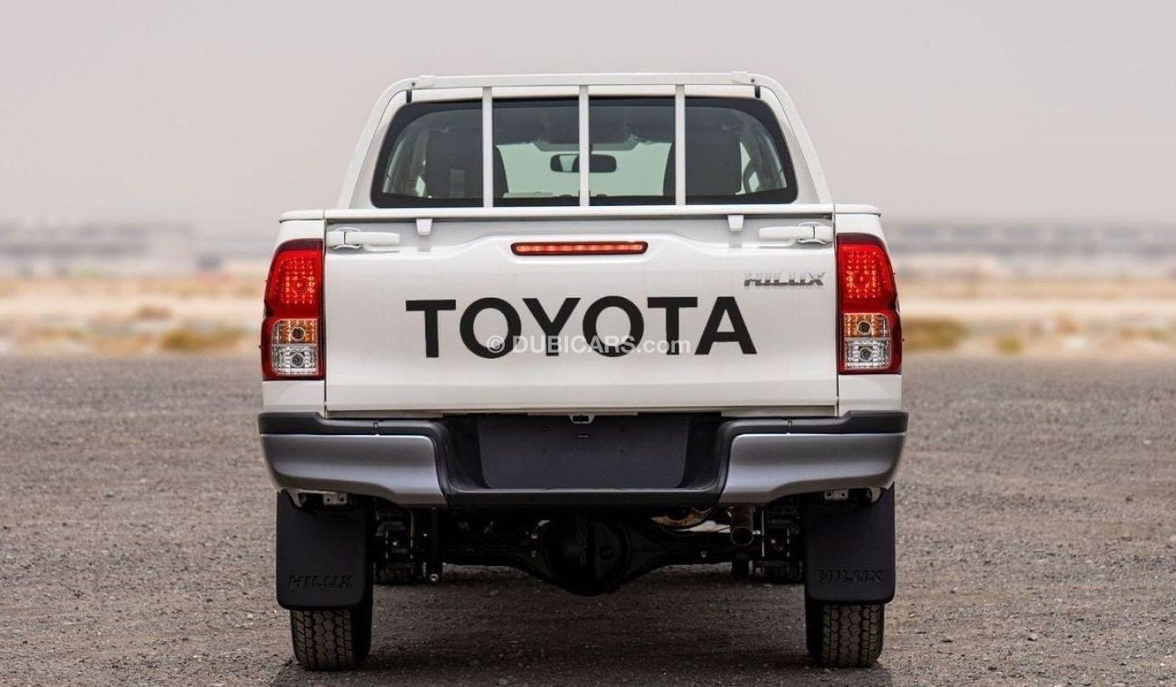 تويوتا هيلوكس Toyota Hilux 2.4L Diesel V4 MT P.Window MY2024