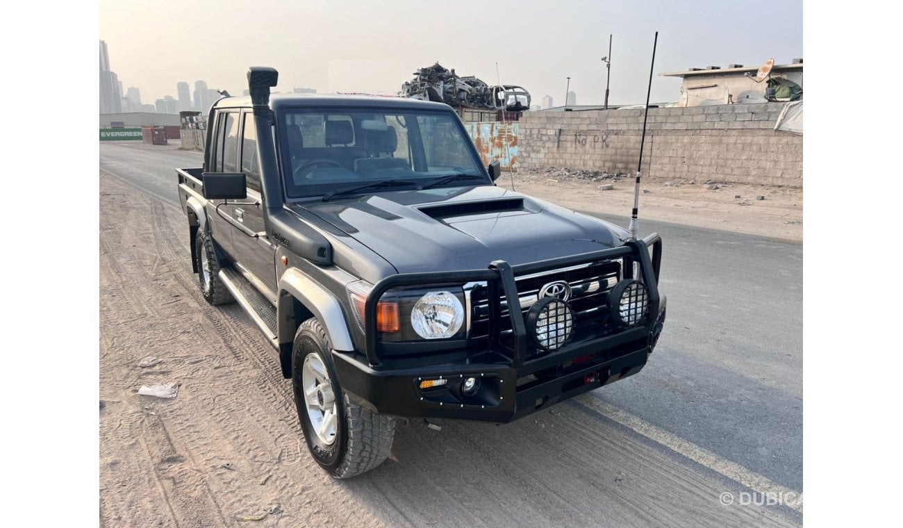 Toyota Land Cruiser Pick Up