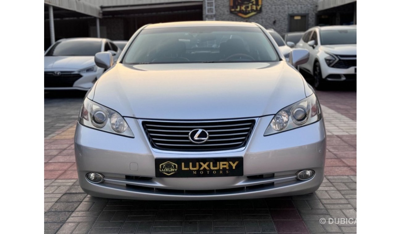 لكزس ES 350 لكزس ES350 بانزين 2009 فل ابشن فتحة بحالة ممتازة