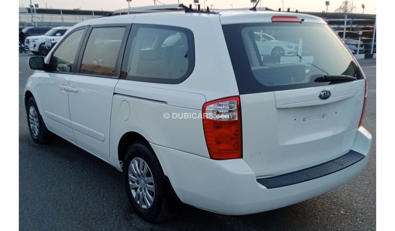 Kia Carnival LX 3.3L