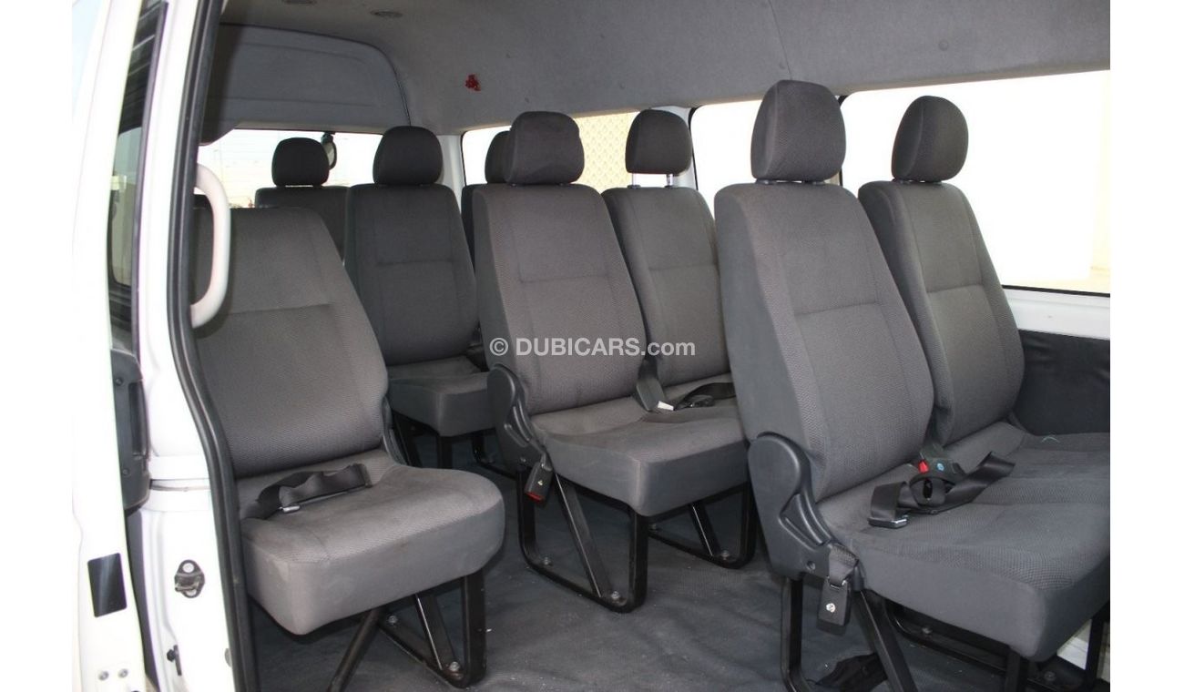 Toyota Hiace Toyota Hiace High Roof 2017 GCC in excellent condition without accidents, very clean from inside and