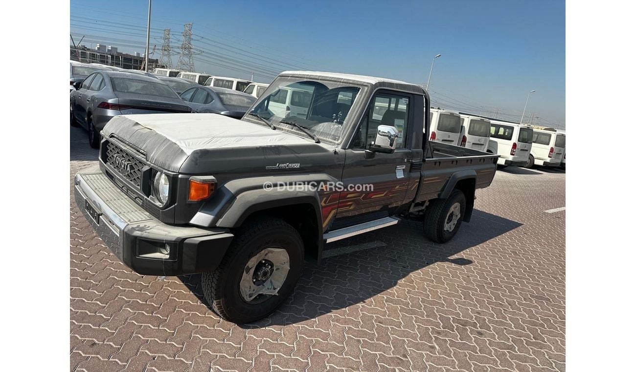 Toyota Land Cruiser Pick Up LC79 SC AT 4.0L PETROL 2024MY