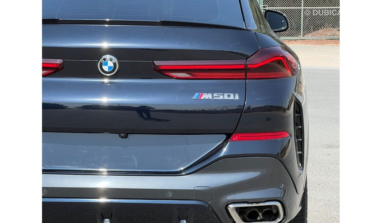 بي أم دبليو X6 M50i