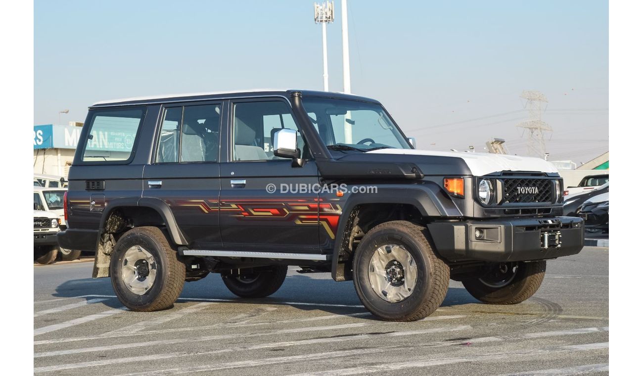 تويوتا لاند كروزر TOYOTA LAND CRUISER 76 SERIES 4.5L V8 5DOOR 4WD DIESEL SUV 2024 | REAR CAMERA | DIFFERENTIAL LOCK | 