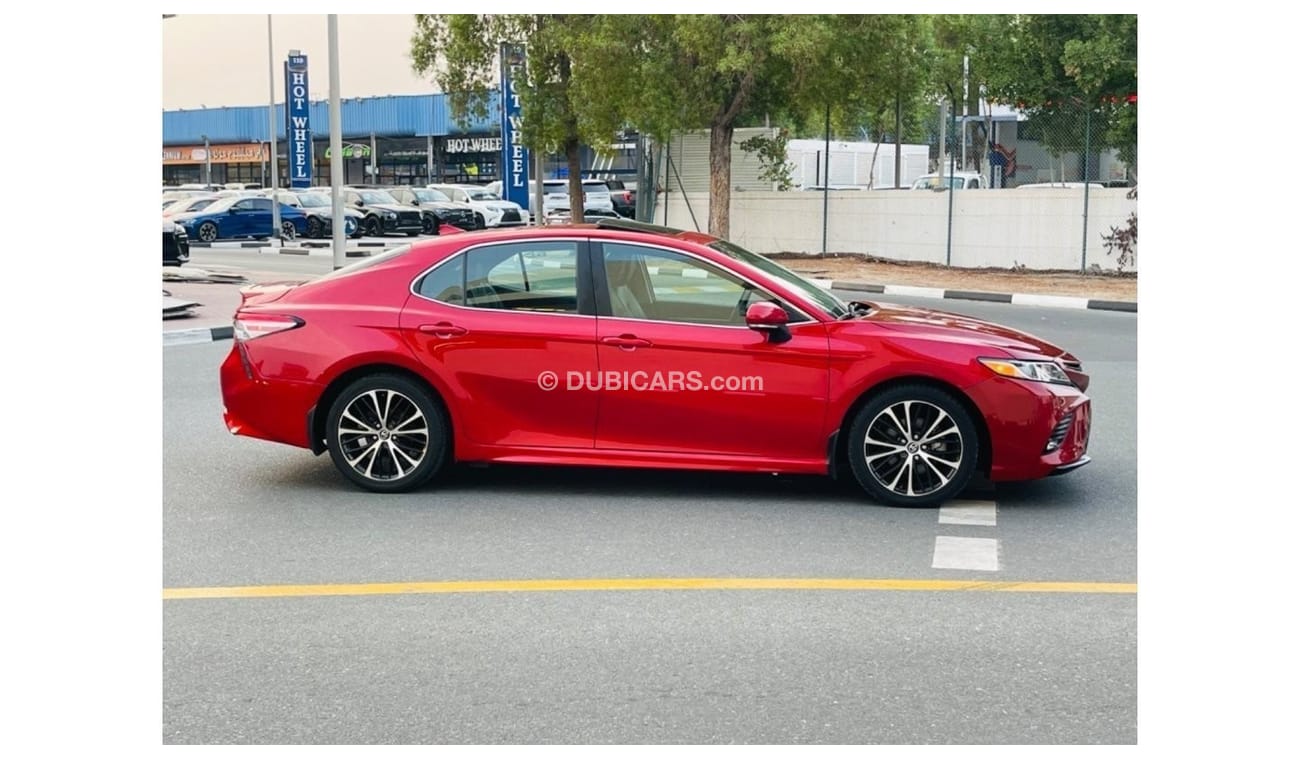 Toyota Camry SE 2019 Camry s class sunroof