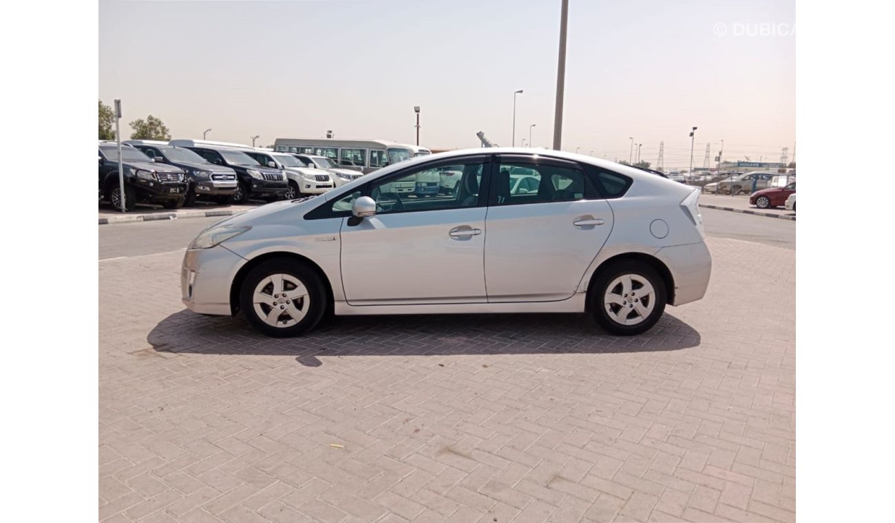 تويوتا برياس TOYOTA PRIUS RIGHT HAND DRIVE (PM1284)