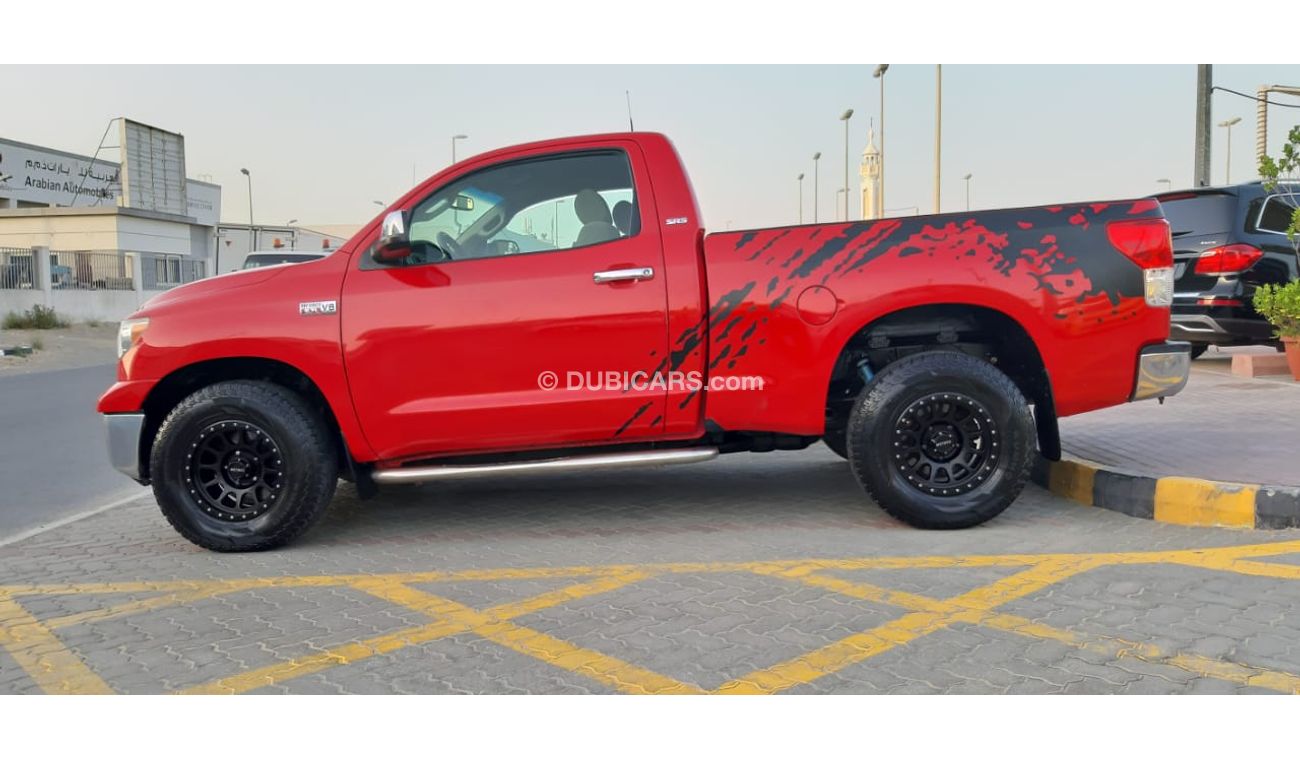 Toyota Tundra Accident free - American specifications - alloy wheels - headlamps - cylinder players - fog lanterns