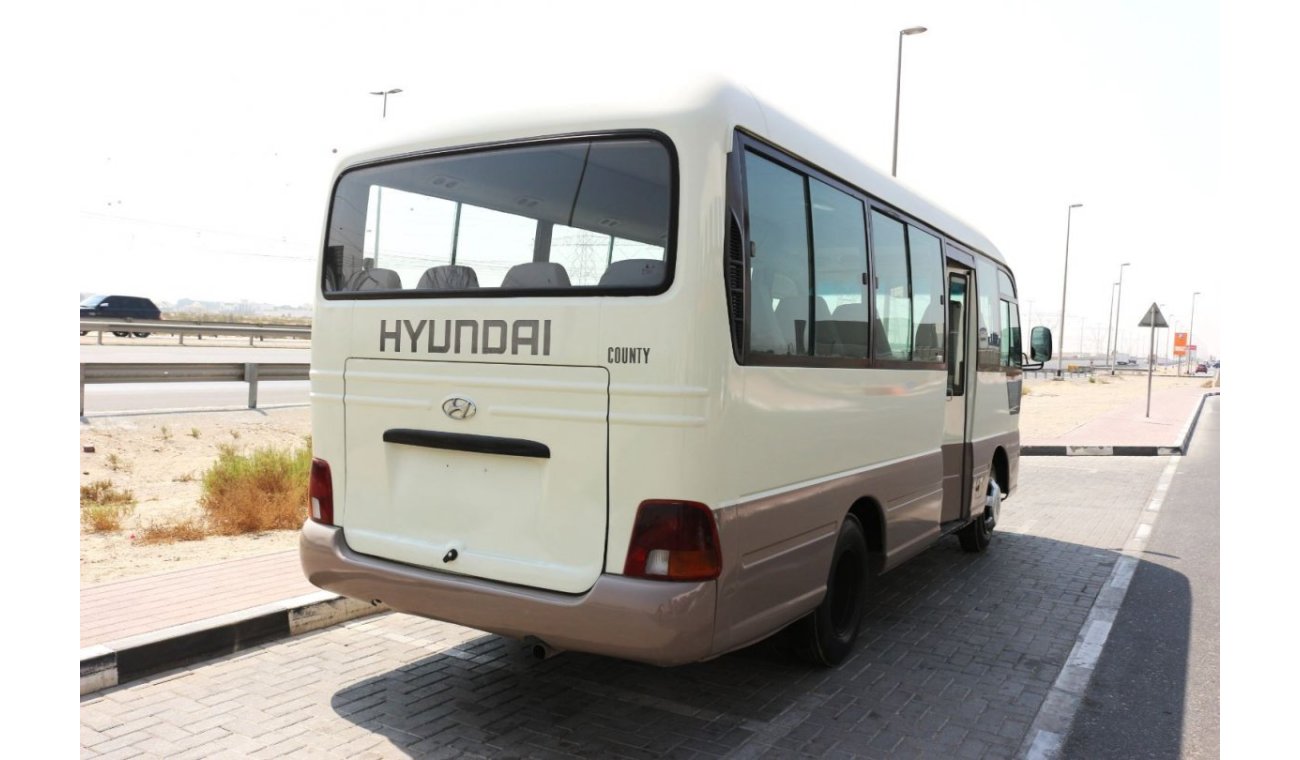 Hyundai County Hyundai county 2011 diesel 26 passenger  gulf space