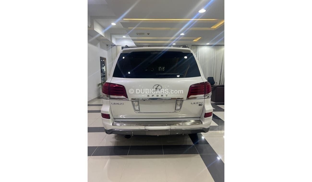 Lexus LX570 Platinum 5.7L model 2014 used like new GCC specifications only one owner