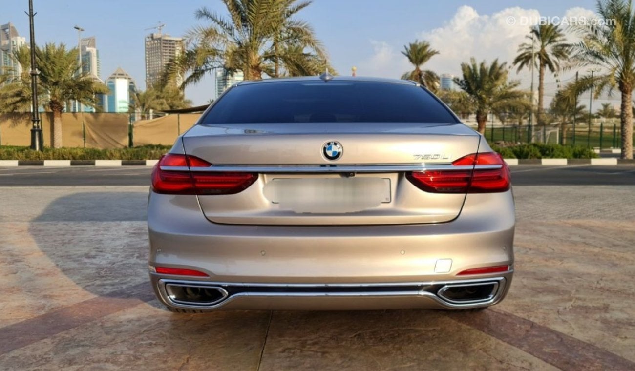 بي أم دبليو 750Li Luxury BMW 750Li 2019 Individual Edition Japan imported - 44970 Km