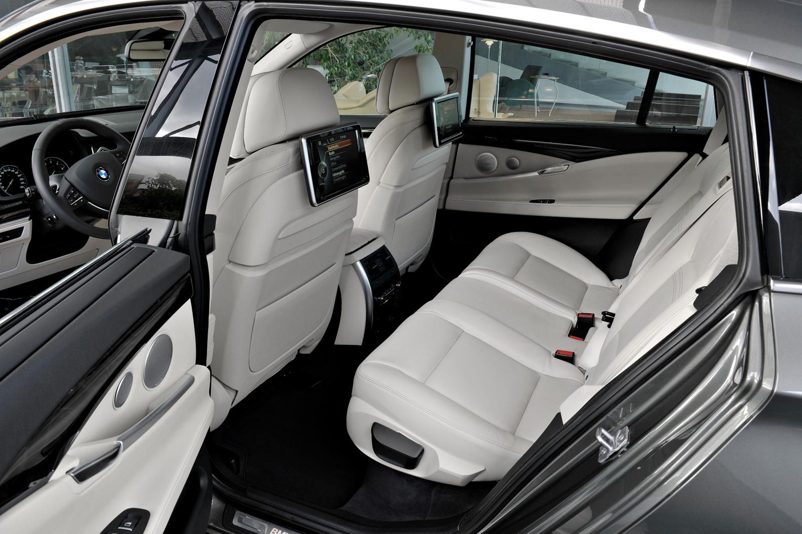 BMW 530 Gran Turismo interior - Seats