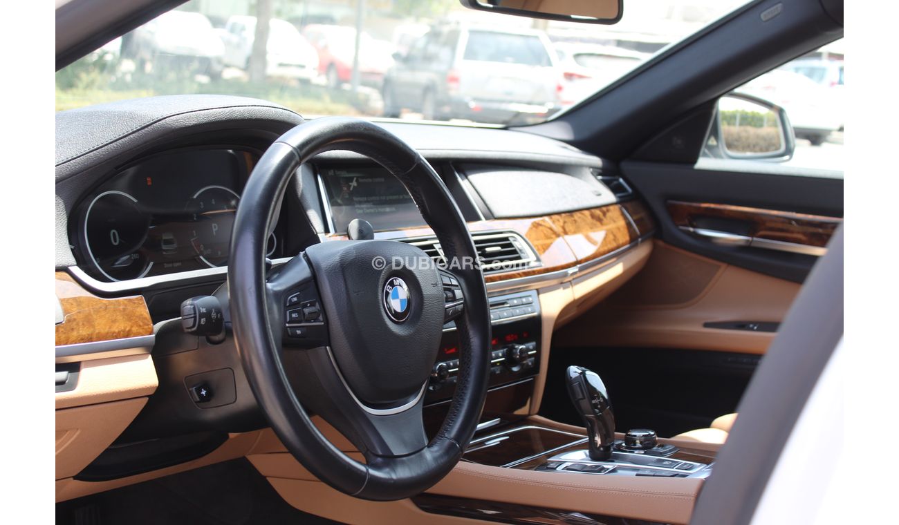 Used BMW 750 LI GCC SPECS 2013 for sale in Dubai - 261504