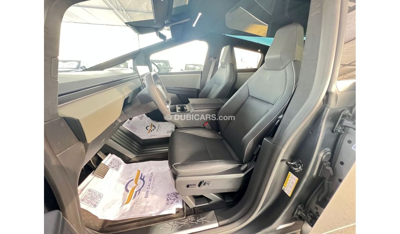 تسلا سايبرتراك Tesla Cybertruck Foundatation Series 2025 Model Year