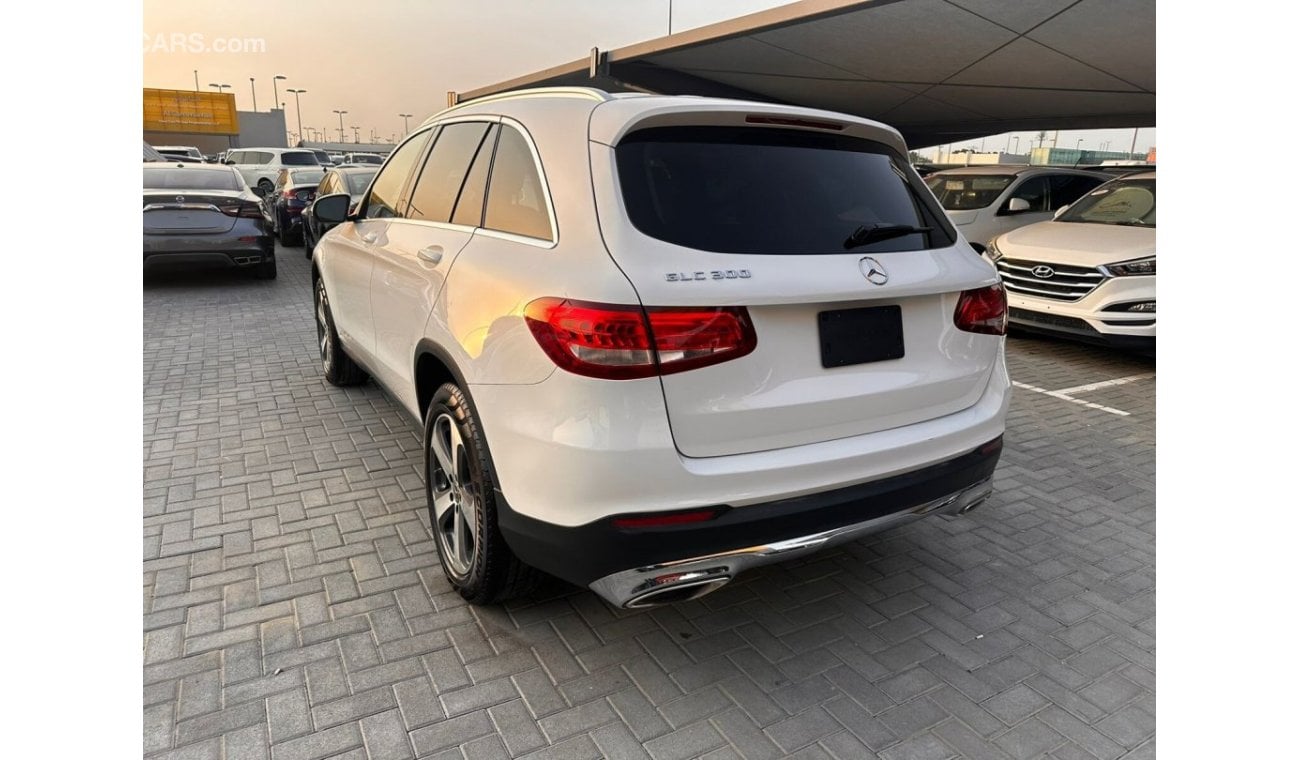 مرسيدس بنز GLC 300 2.0L GLC300