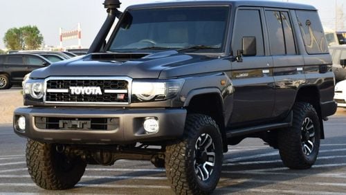 تويوتا لاند كروزر هارد توب Toyota Land Cruiser 70 Hard Top