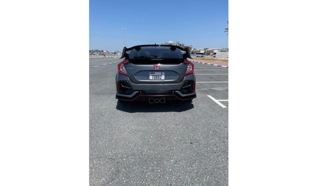 Honda Civic Type R for sale in Dubai FK8