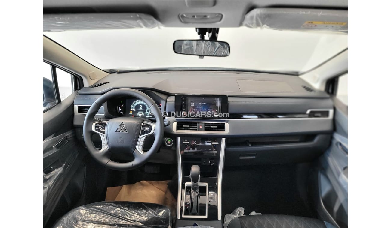 ميتسوبيشي إكسباندر MITSUBISHI XPANDER CROSS 1.5L 2025 (GCC)