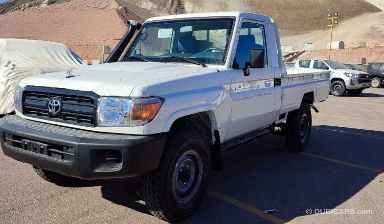 Toyota Land Cruiser Pick Up single cabin 4.2