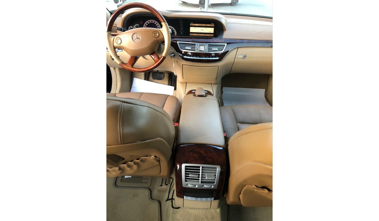 Mercedes-Benz S 500 Mercedes Benz S500 model 2007 GCC car prefect condition full service full option low mileage