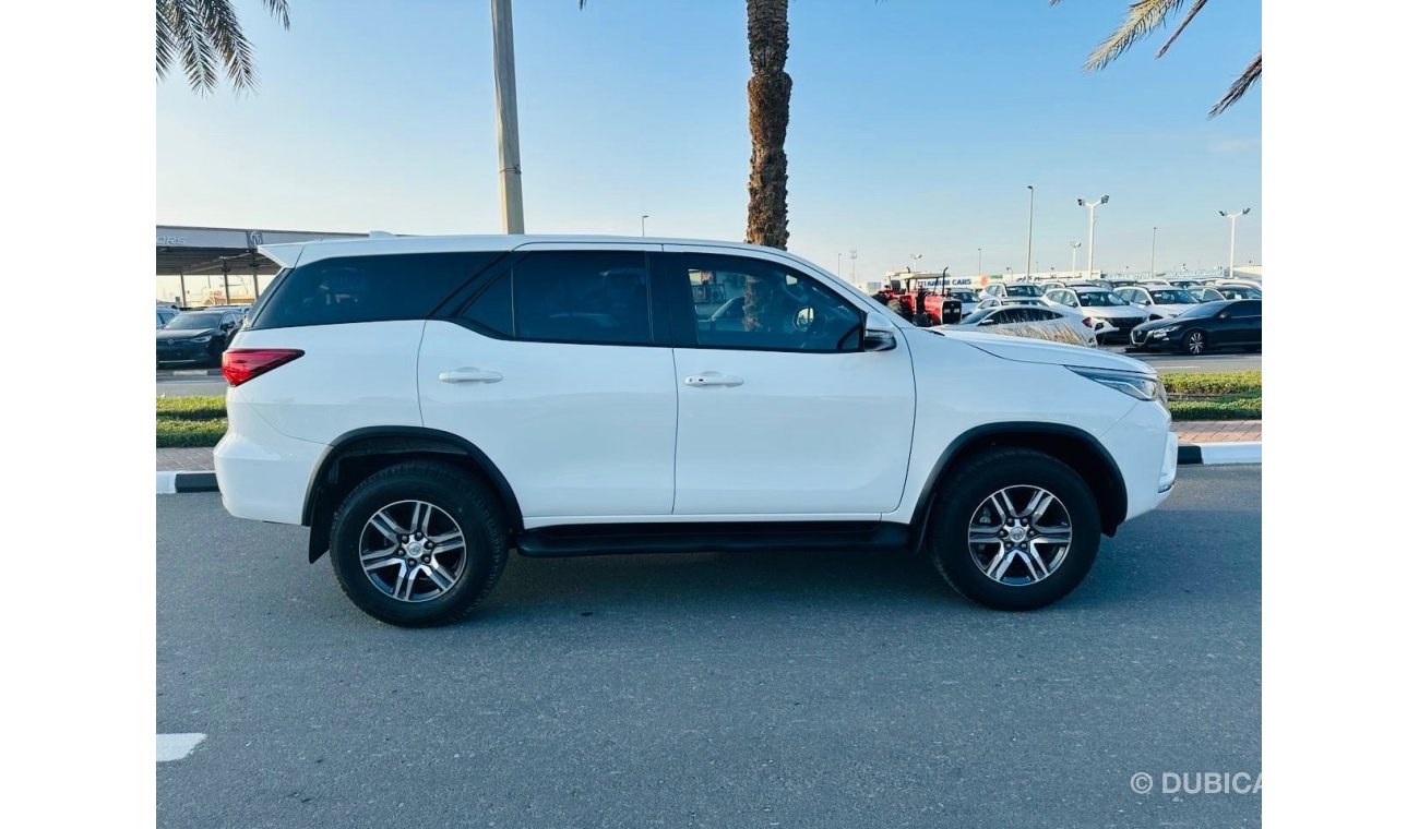 تويوتا فورتونر Toyota Fortuner 2022 V4  2.8 Diesel Right Hand Driver