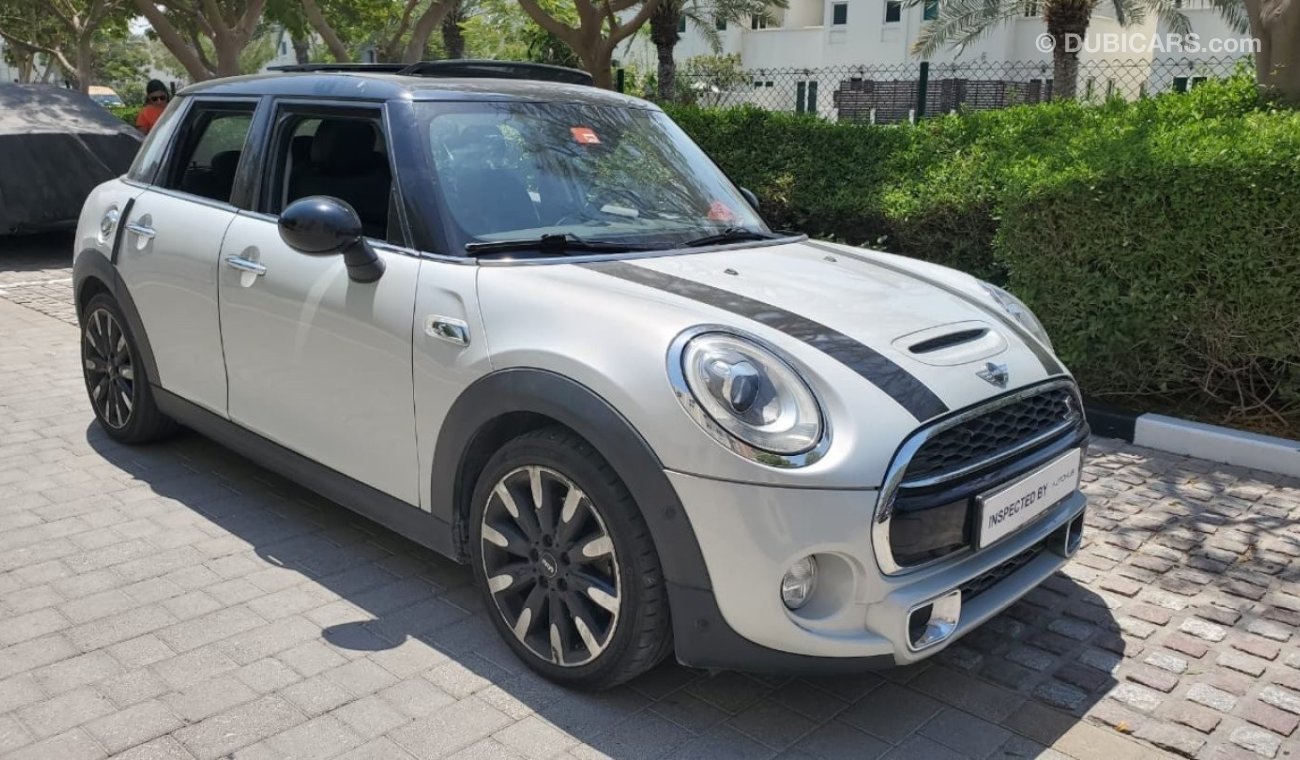 ميني كوبر إس 2.0L - GCC - JCW Kit - NO Accident - 2 Keys