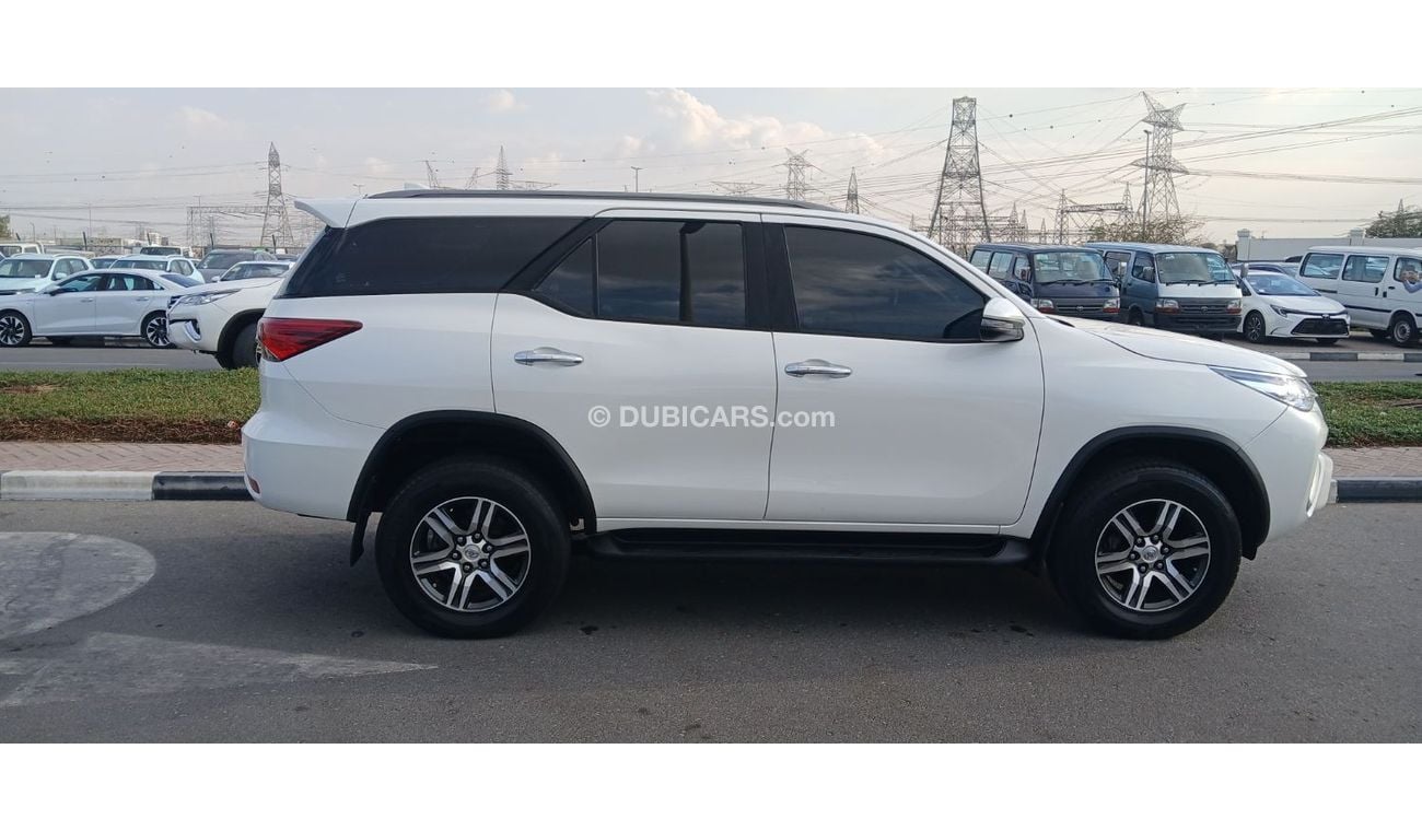 Toyota Fortuner Toyota Fortuner 2019Model petrol Transmission. Automatic Interior. Black 7 seater