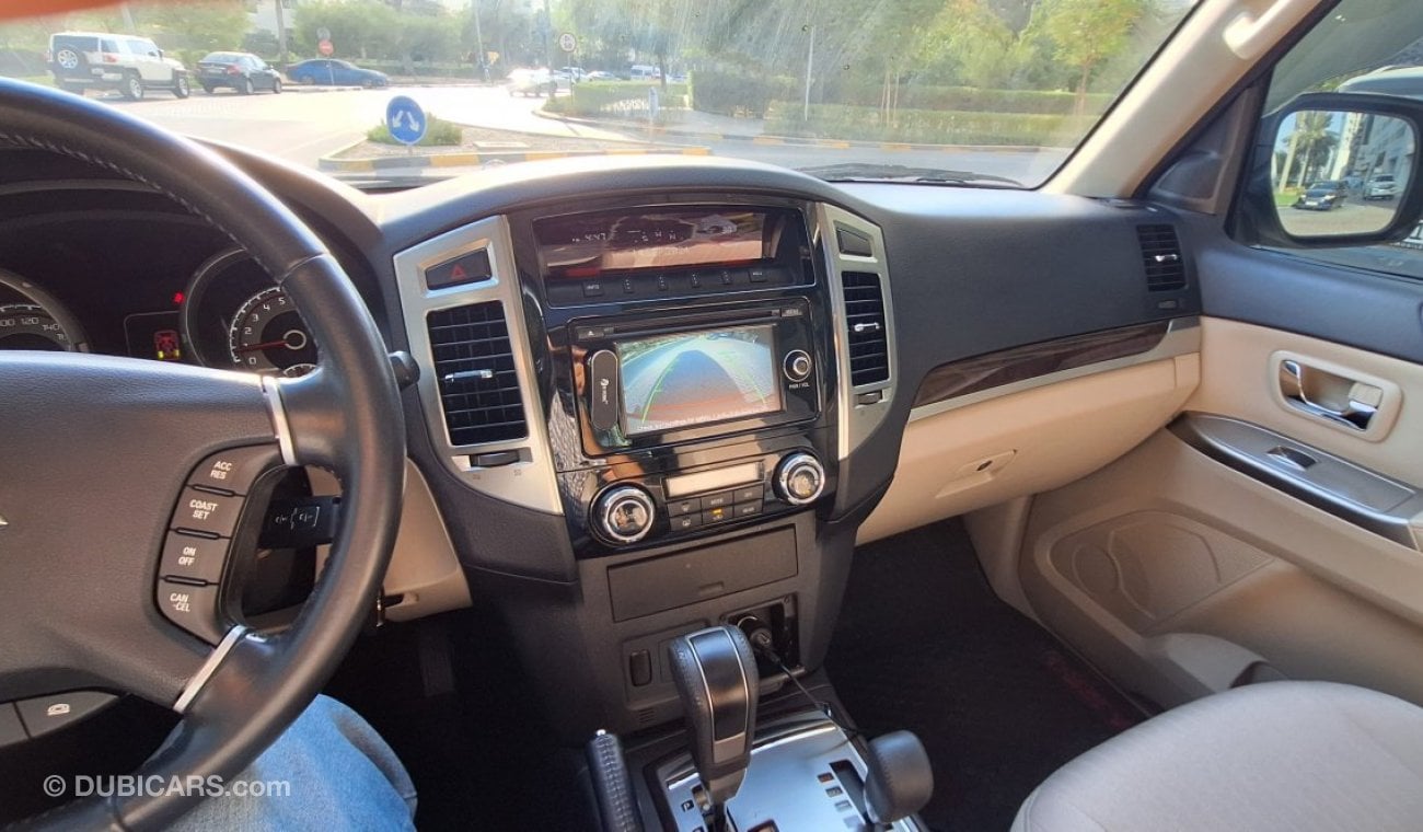 Mitsubishi Pajero GLS Midline Sunroof 3.0L V6