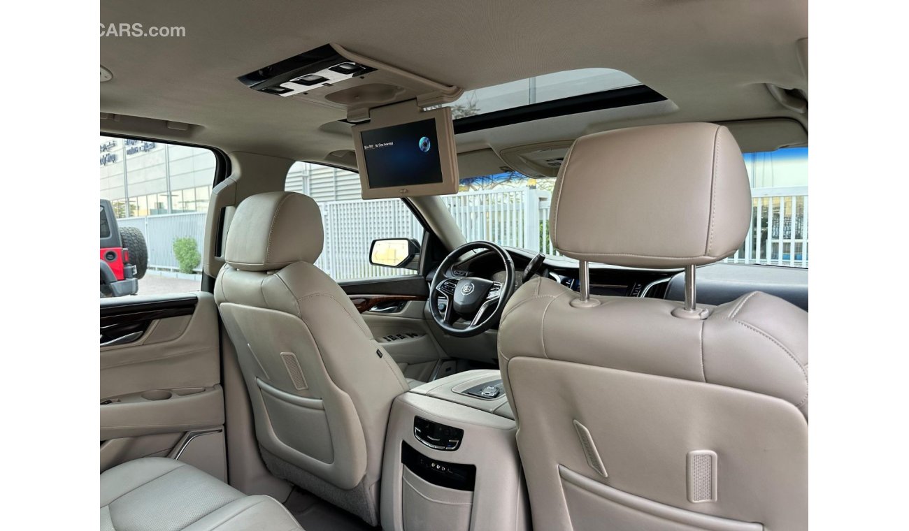 Cadillac Escalade ESCALADE ESV PLATINUM 2015 GCC FULL OPITION // PERFECT CONDITION