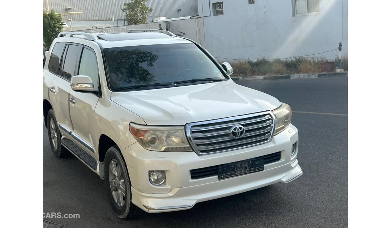 تويوتا لاند كروزر Toyota Land Cruiser 2014 GXR v8