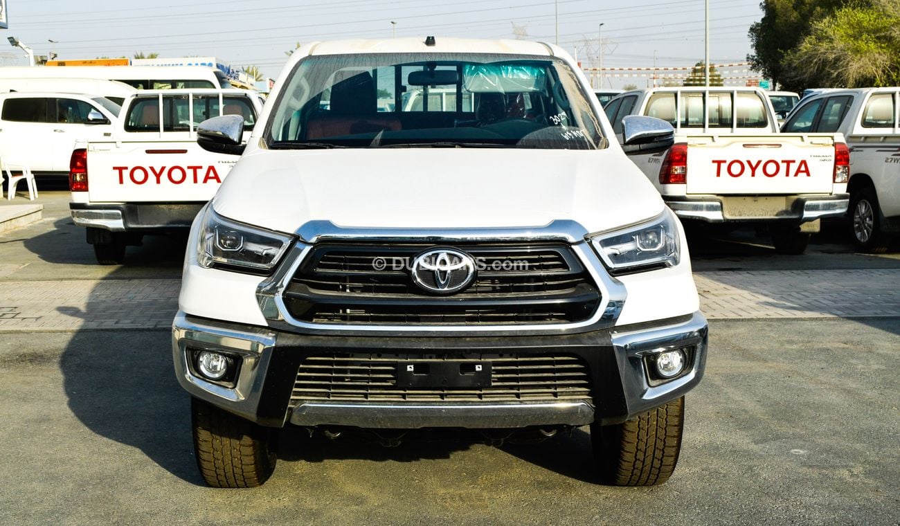 Toyota Hilux SR5 2.7L PETROL 4WD A/T