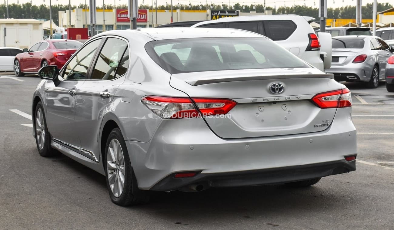 Toyota Camry HYBRID LE