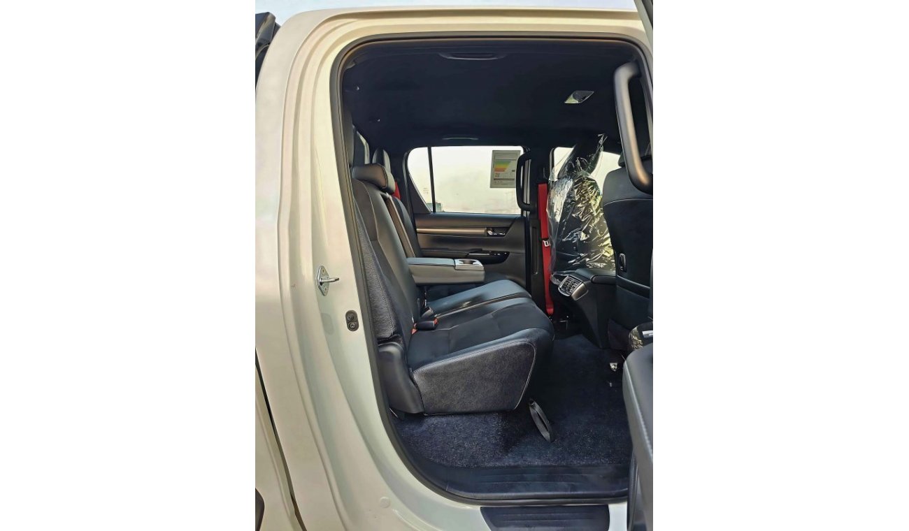 Toyota Hilux GR SPORT / 4.0L V6 / DRIVER POWER SEAT WITH ROLL BAR / "4" CAMERAS (CODE # HPGRV6AF)