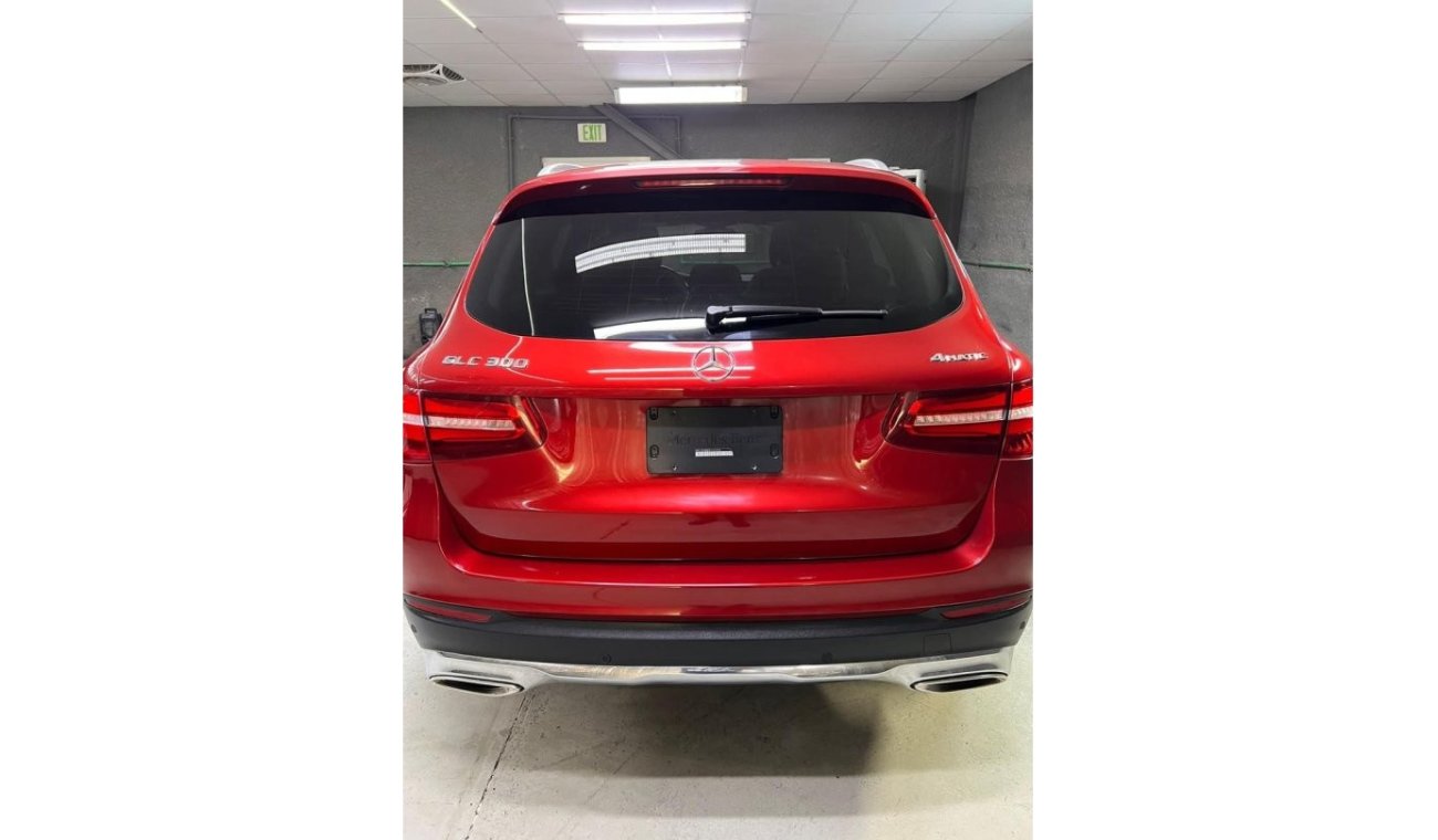 Mercedes-Benz GLC 300 4MATIC USA