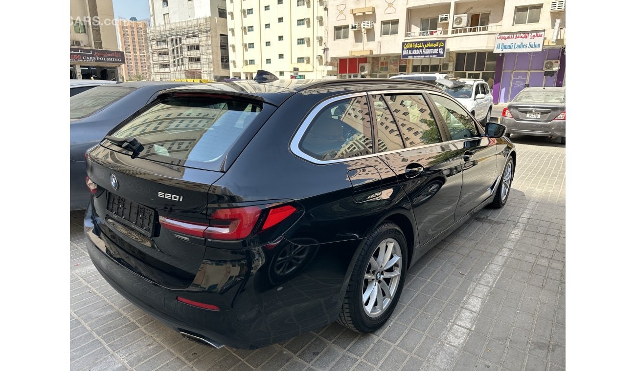 بي أم دبليو 520i petrol local registration