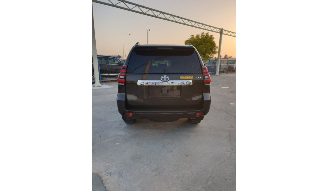 Toyota Prado 2.7L TXL - 4 CYLINDER (PETROL)