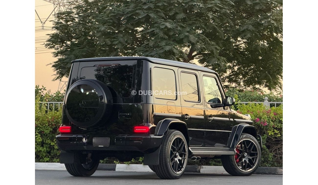 Mercedes-Benz G 63 AMG Double night package with full carbon finer inside