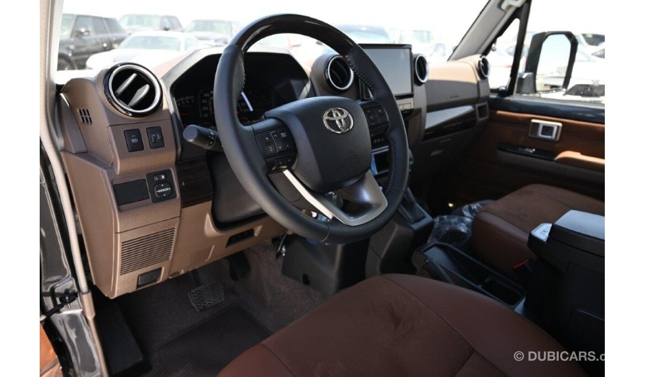 Toyota Land Cruiser Hard Top 71 4.0L Petrol Automatic- full option