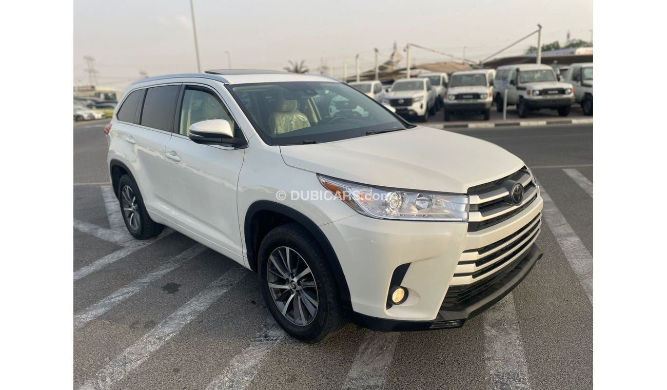 Toyota Highlander 2018 Toyota Highlander XLE 3.5L V6 Full Option Sunroof 7 Leather Seats - Radar & BSM Auto Trunk - 53