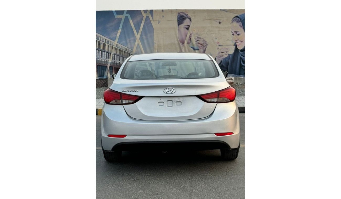 Hyundai Elantra GL In excellent condition inside and out