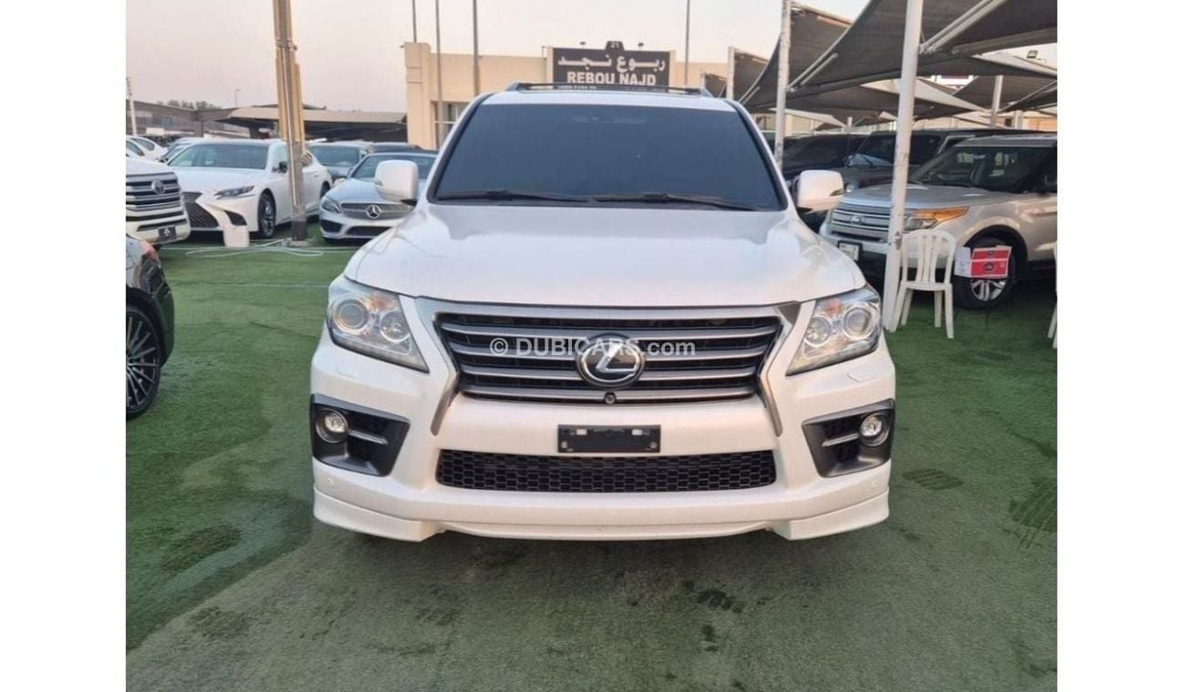 Lexus LX570 2014 Lexus LX570 Sport Platinum (URJ201), 5dr SUV, 5.7L 8cyl Petrol, Automatic, All Wheel Drive. cle